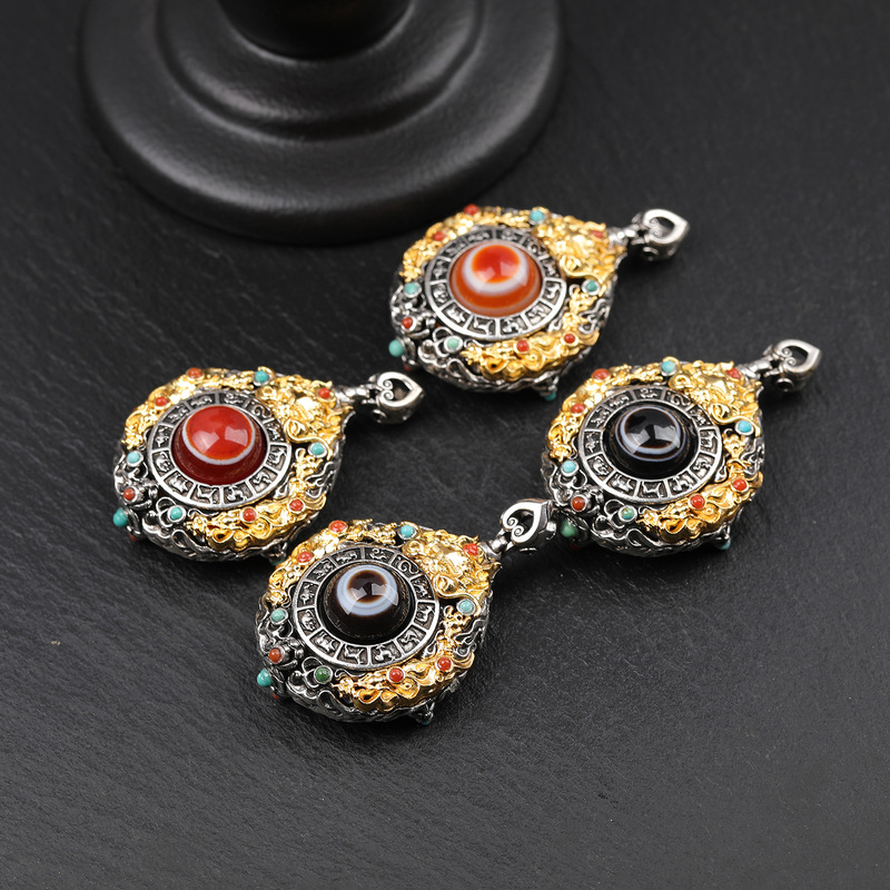 Tibetan-Style Pendant Necklace - Ethnic Fashion Design recension och pris